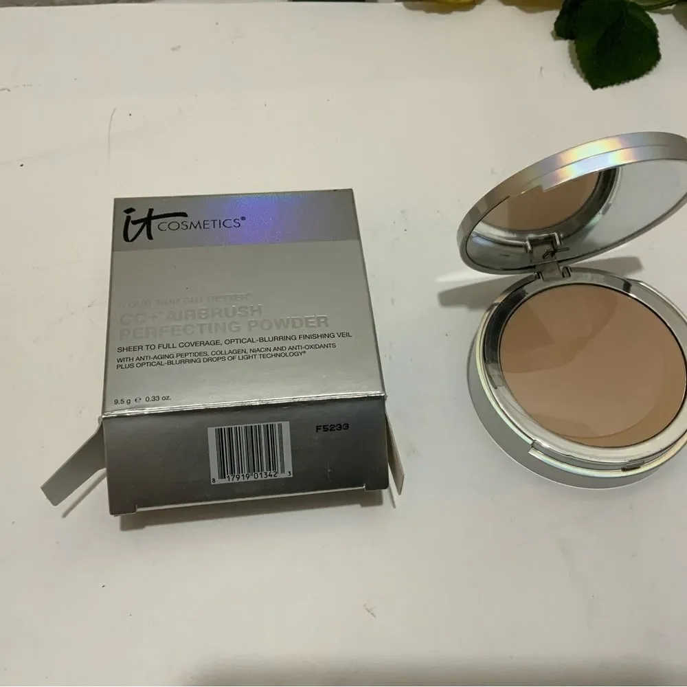 It Cosmetics CC+ Airbrush Perfecting Powder Foundation MEDIUM. BNIB